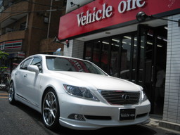 LEXUS　LS460