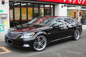 LEXUS LS600hl