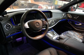 ﾍﾞﾝﾂW222 AMG S63カーボンインテリ仕様カスタム 内装フルカーボン 内装カーボン張り替え