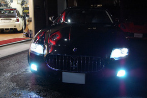 マセラティクアトロポルテ HID&LEDカスタム