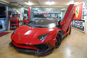 LP-700-4アヴェンタドール LP750-4ＳＶ仕様カスタム ＳＶルック 純正ホイールラッピングカスタム